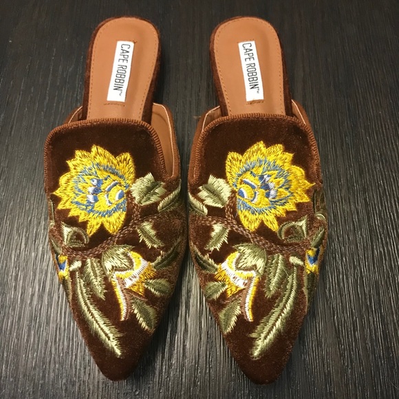 Cape Robbin Velvet Floral Slides/Flats - Picture 1 of 2